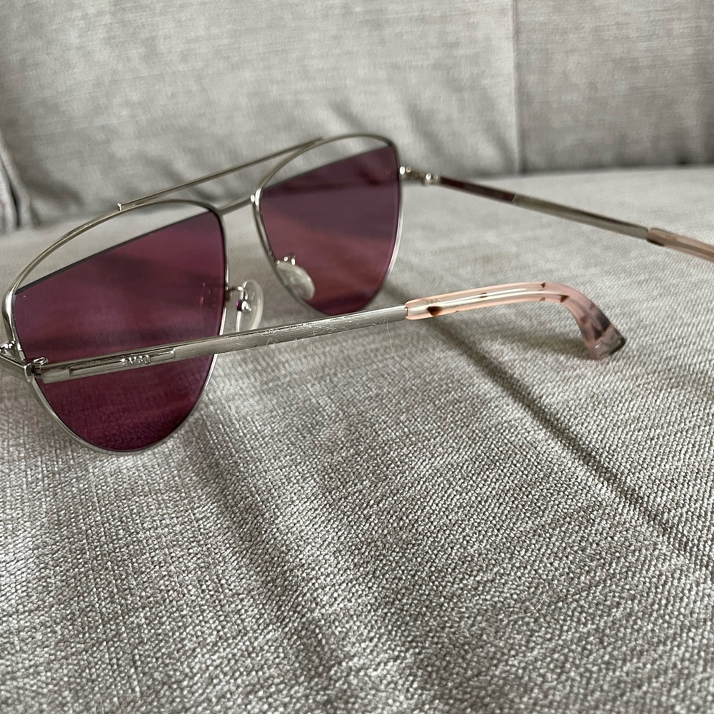 MCQ ALEXANDER MCQUEEN like new sunnies - Picture 3 of 11